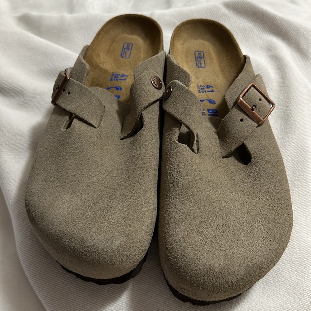 Birkenstock Boston Soft Footbed Clog in Taupe